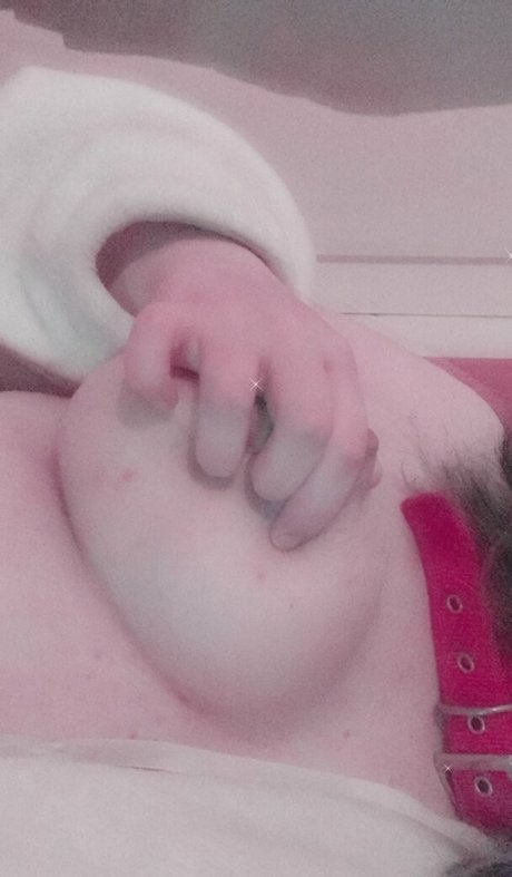 Gomi Kukara modèle chaud image