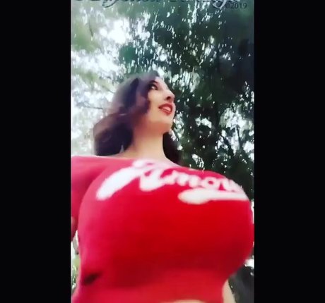 Angelica Stranger star du porno exclusive photo