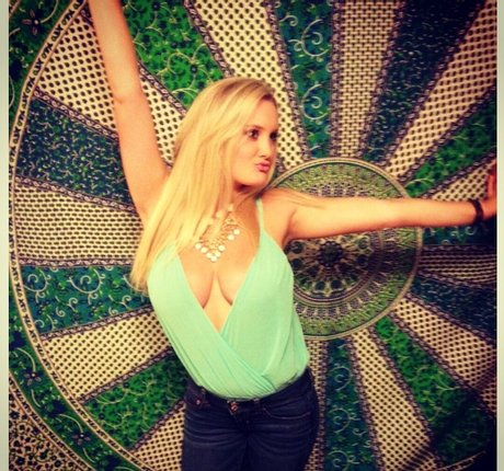 gros seins maigres onlyfans jolie et gratuite images