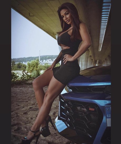 Adellino actrice hd galeries