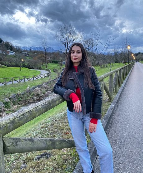 Gulia actrice de grande qualité des photos