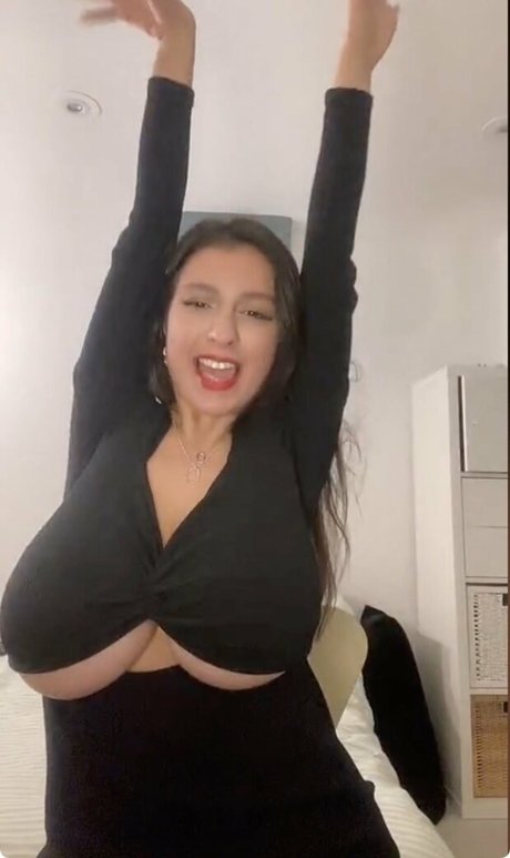 Gulia star du porno en haute qualité galerie