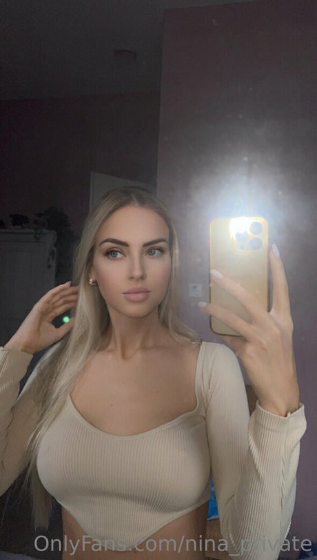 nina private star du porno chaude collection