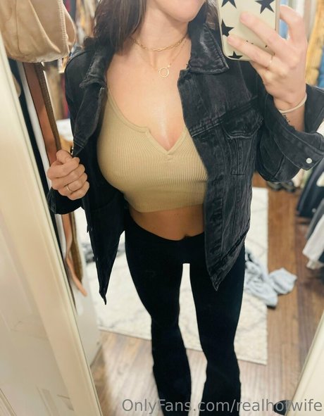 RealHotwife modèle joli photos