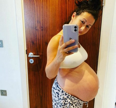 Hayley Tamaddon art modèle collection