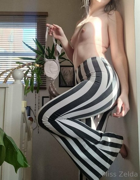 éjaculation féminine uniquementfans assez gratuit archive