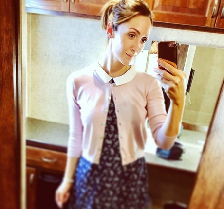 Lucy Jo Hudson haut modèle img