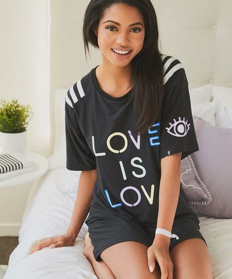 Camille Hyde star pornographique galeries