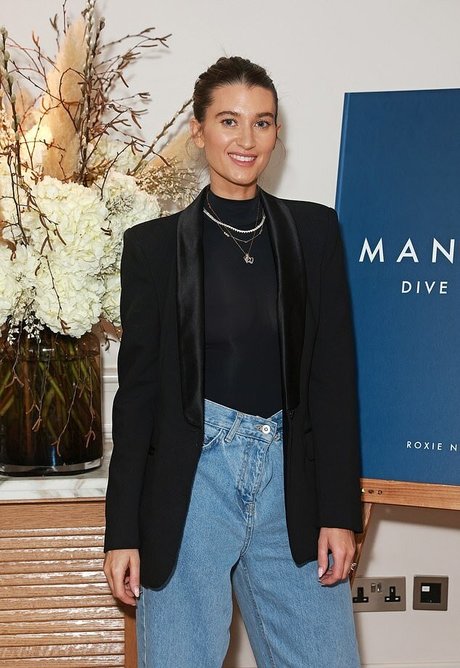 Emmerdale s Charley Webb actrice sexy galerie