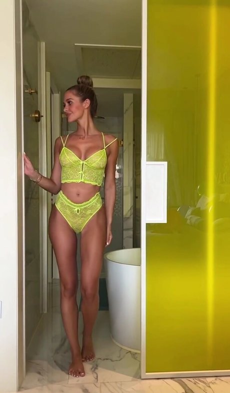 Emily Shak modèle pornographique photo