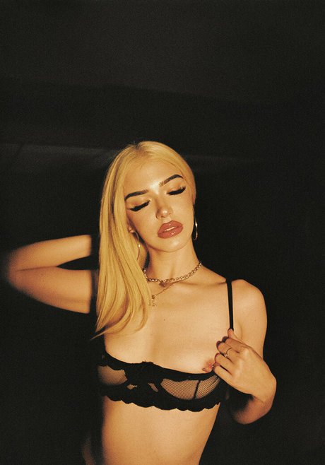 Dieyoucuck modèle xxx image