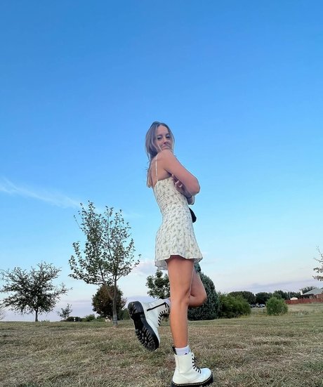 nouveaux modèles onlyfans parfait nu image