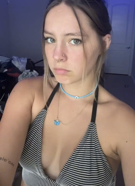 Peyton Coffee modèle sexy img