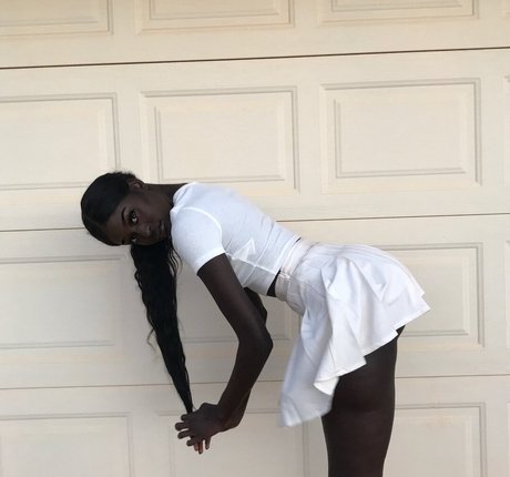 Anyang Deng actrice adulte images