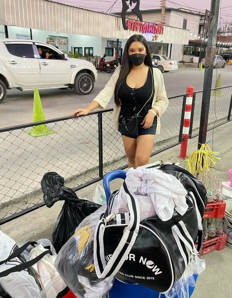 Yes Give actrice libre photo