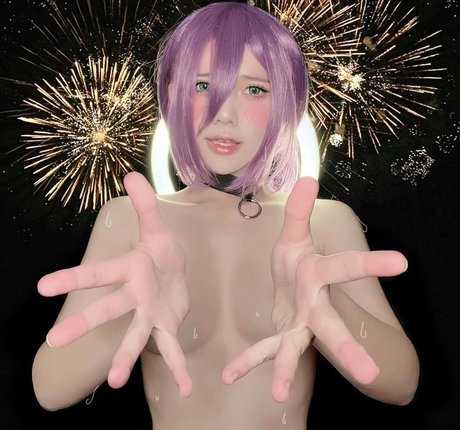 Arisa Nguyen modèle chaud img