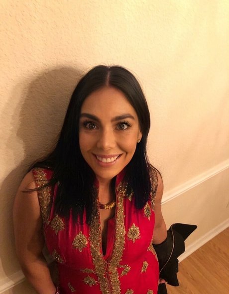 Nitu Sharma belle étoile archive