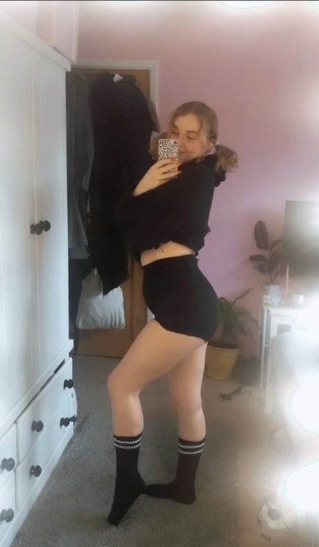 Little daisyxo modèle hd photos