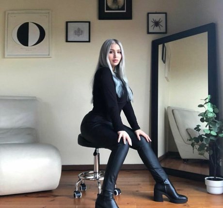 valyrian x x x mannequin img