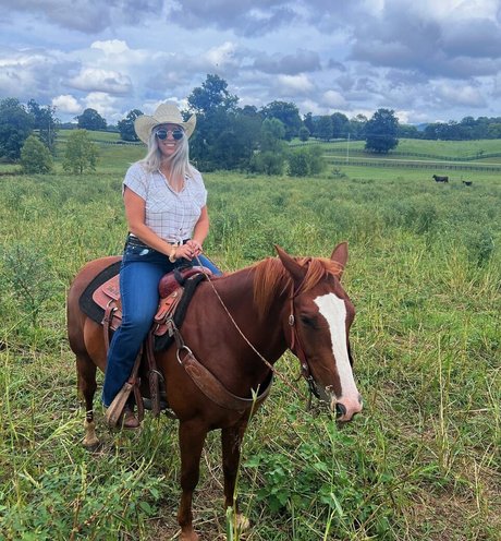 Hannah Murrell star du porno de haute qualité archive