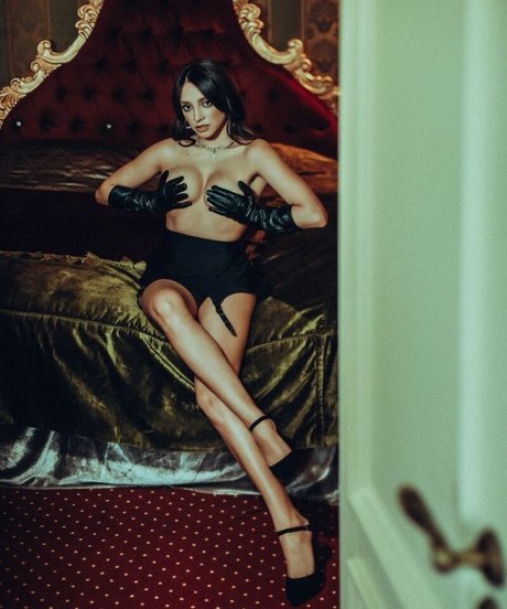 Olivia Linz belle actrice img