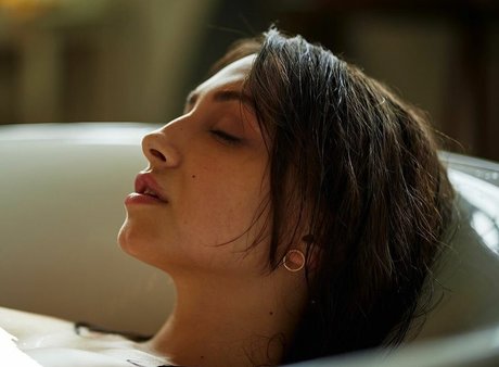 Olivia Linz star du sexe photo