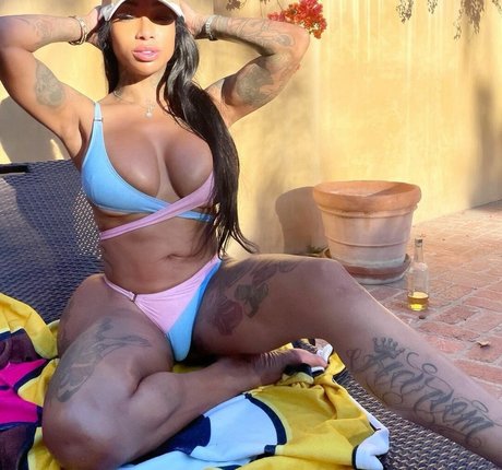 flyyytattedsky belle star du porno des photos