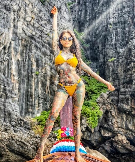 Sour heart1 star pornographique archive