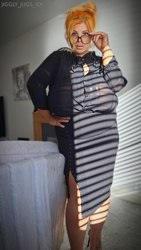 jiggly jugs xx actrice porno photo