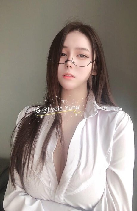 Lydia Yuna belle star du porno images