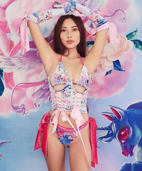 chaton courbé onlyfans haut por galeries