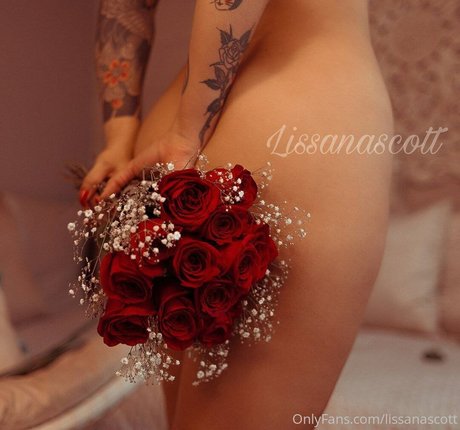 Lissana Scott star du porno nue galerie