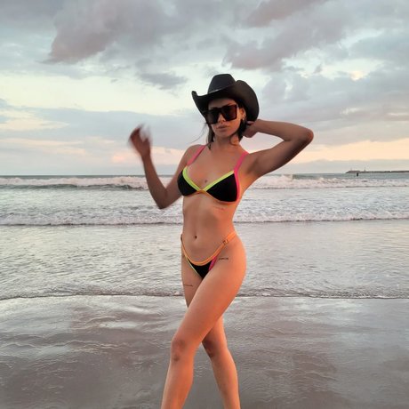 Sol Abelleira modèle nu galeries