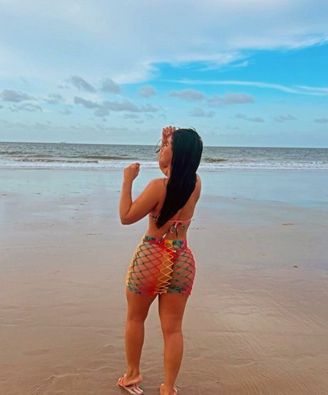 Hanninhalobatto modèles nus collection