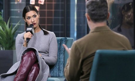 Janina Gavankar Fotoaufnahmen