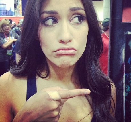 Janina Gavankar modèle artistique galeries