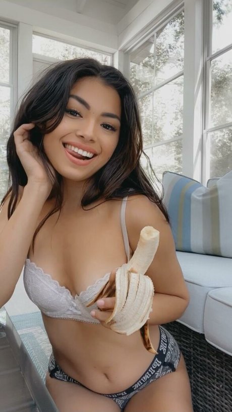 Rinka Moon actrice porno images