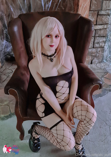 aki puff modèle magnifique galerie