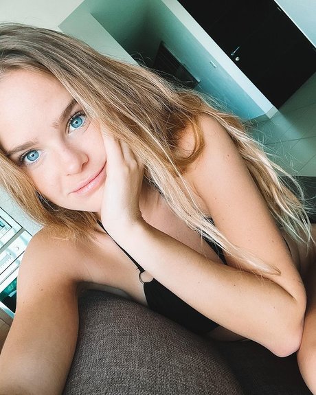 Inna Moll modèle hd image