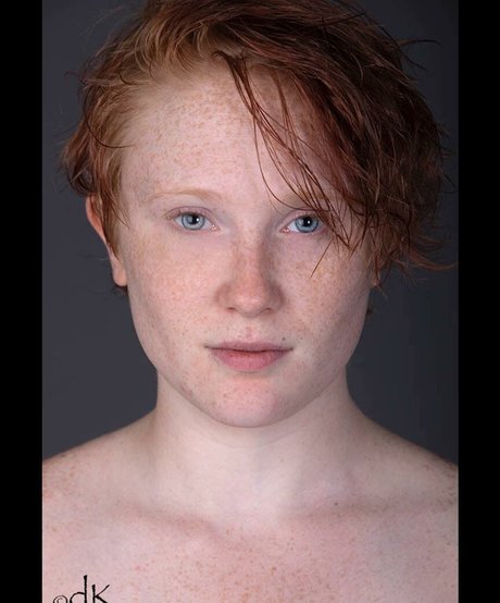 Izzabella Robbins beau modèle archive