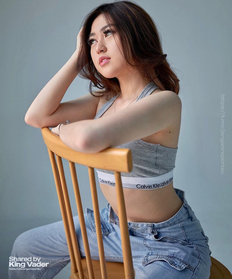 Felicia Carissa modèle de sexe images