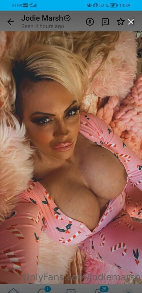 Jodiemarsh modèle artistique collection