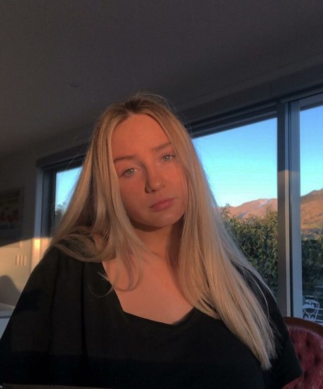 Ruby Pearl Esler actrice hd galeries