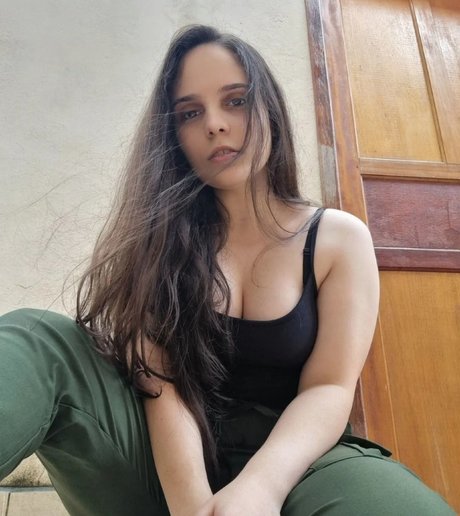 Laysa Meroto jolie actrice photo