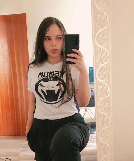 Laysa Meroto modèle xxx photos