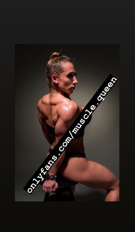 Reni Gendur star érotique des photos