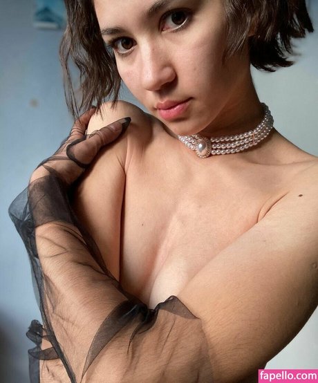 adorable dina modèle gratuit image