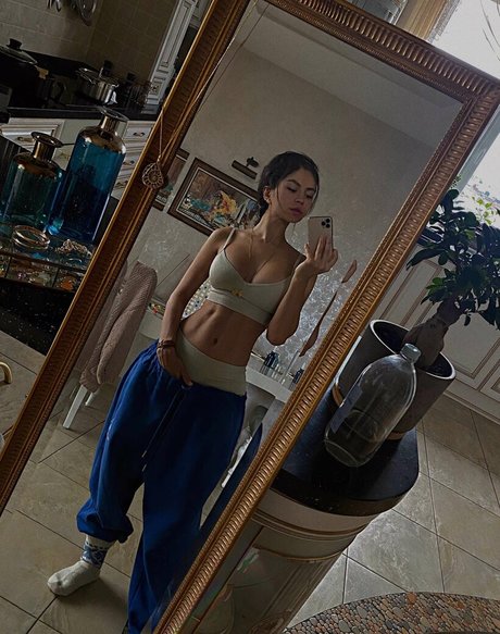 Miratwitch actrice adulte photo