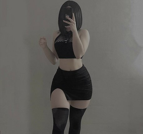 Genesis Cruz actrice sexy photo