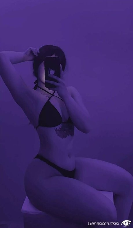 Genesis Cruz belle étoile photo